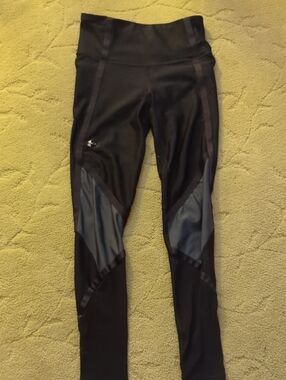 Under Armour Black HeatGear Compression Leggings